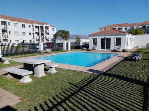 To Let 2 Bedroom Property for Rent in Heritage Park Western Cape